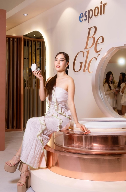 M CURATED โดยเดอะมอลล์ กรุ๊ป เปิดตัว ESPOIR เมกอัพแบรนด์ดังสัญชาติเกาหลี พร้อมแนะนำ BE GLOW VOLUME CUSHION คุชชั่นรุ่นใหม่ล่าสุด