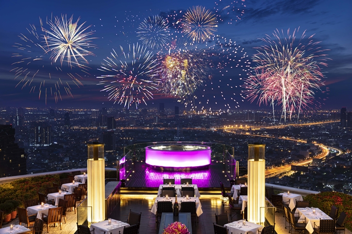 lebua Hotels & Resorts นิยามใหม่แห่งความหรูหราและความตื่นเต้นในช่วงเทศกาลแห่งความสุข ด้วยการนำเสนอการแสดง Laser Mapping ที่สูงที่สุดในประเทศไทย
