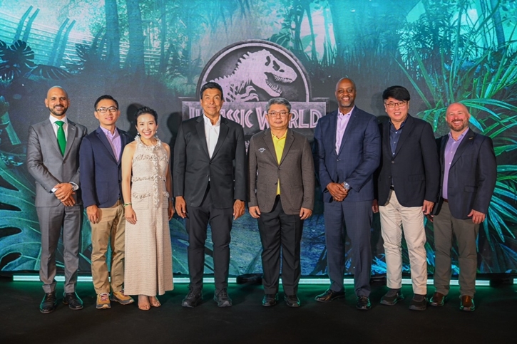 AWC ร่วมกับ NEON และ Universal Destinations & Experiences เปิดตัว ‘Jurassic World: The Experience’ หนึ่งในประสบการณ์การความบันเทิงแบบอิมเมอร์ซีฟที่ใหญ่สุดในโลก พร้อมเปิดในไตรมาส 2 ปี 2568 ที่เอเชียทีค เดอะ ริเวอร์ฟร้อนท์ เดสติเนชั่น