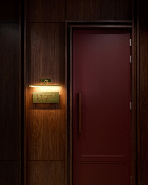 The Red Door เปิดประตูต้อนรับอย่างเป็นทางการ กับ Hybrid Bar & Bistro แห่งใหม่ กับ Remy Martin X.O. Night ค้นพบประสบการณ์ใหม่อันหรูหรา ลึกลับชวนน่าค้นหาภายใต้เบื้องหลังประตูสีแดง!