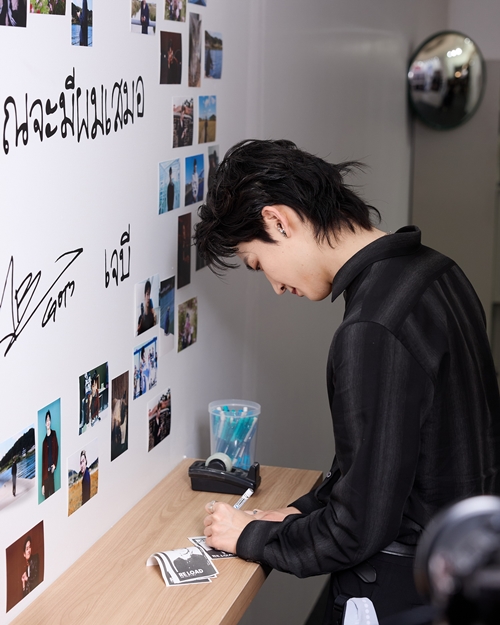 สยามเซ็นเตอร์ ร่วมกับ เจบี จัด “Siam Center X JAY B The 2nd Exhibition in Bangkok: RE LOAD” นิทรรศการแห่งความคิดถึงและความทรงจำระหว่าง JAY B และอากาเซ่