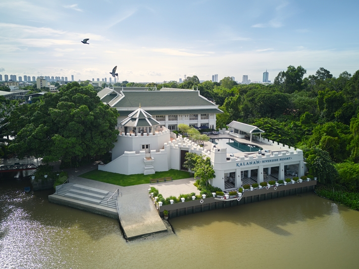 กาลนาน ริเวอร์ไซด์ รีสอร์ท ดื่มด่ำความงดงามแห่งกาลเวลา สัมผัสกลิ่นอายประวัติศาสตร์ไทย