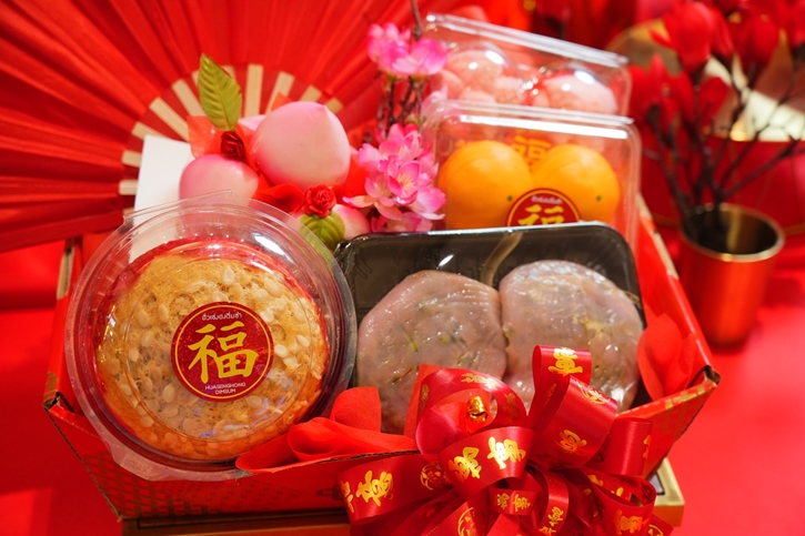 กูร์เมต์ มาร์เก็ต และ กูร์เมต์ อีทส์ ฉลองตรุษจีน “JOY LUCK LOVE CHINESE NEW YEAR 2025” เปิดตัว 7 ชุดไหว้ถูกหลัก มหาเฮง รวมเมนูมงคลร้านดังกว่า 100 เมนู