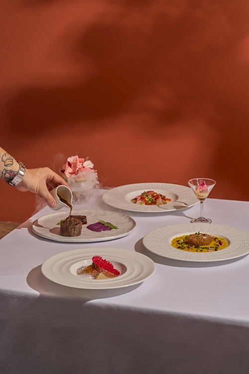 หวานๆ รับเดือนแห่งความรักกับ 25 ร้านดัง บรรยากาศโรแมนติกฉลองวาเลนไทน์ 2025 อย่างฉ่ำใจ