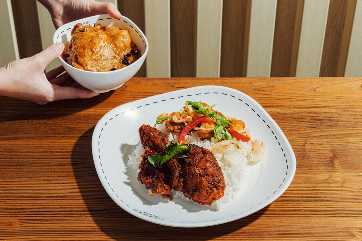 ตามล่าความอร่อยกับศูนย์รวมร้านดังที่ “Food Street” เดอะ ปาร์ค พบประสบการณ์อร่อยเต็มอิ่มกับสตรีทฟู้ดร้านเด็ด กว่า 100 เมนู ที่สะดวกและคุ้มค่าในทุกจาน