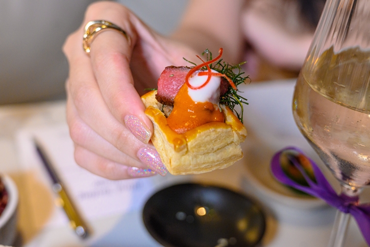 “The Wonders of Wine” การร่วมมือระหว่างห้องอาหาร เอกะลักษณ์ และ Must Wine Bar