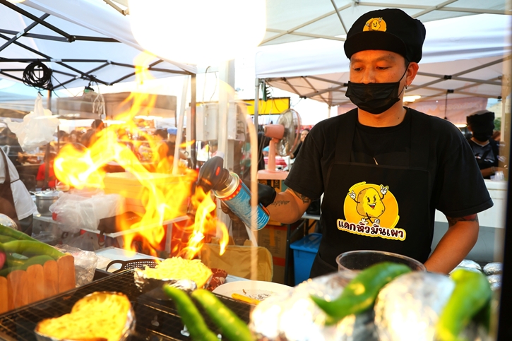 โรบินสันไลฟ์สไตล์ ผนึก เซฟวัน เปิดตัว “เซฟวัน โก ศรีสมาน” แลนด์มาร์กตลาดนัดยุคใหม่ บนพื้นที่กว่า 10 ไร่