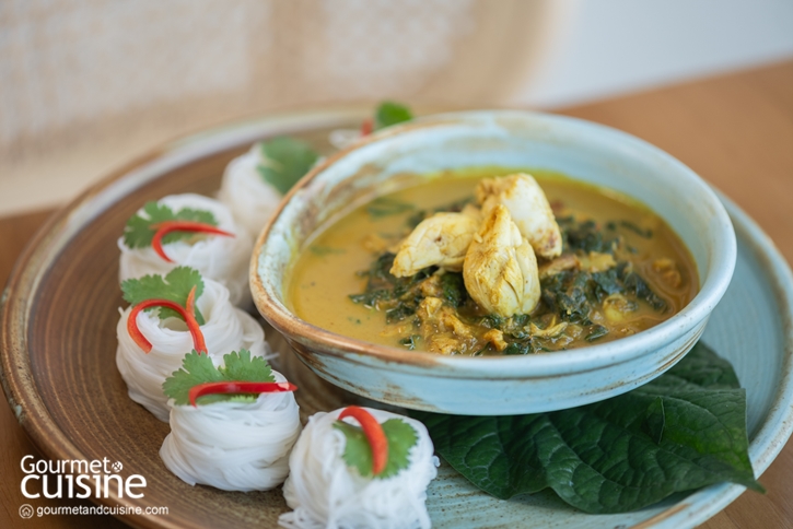 Crab Curry with Betel Leaves แกงคั่วปูใบชะพลู