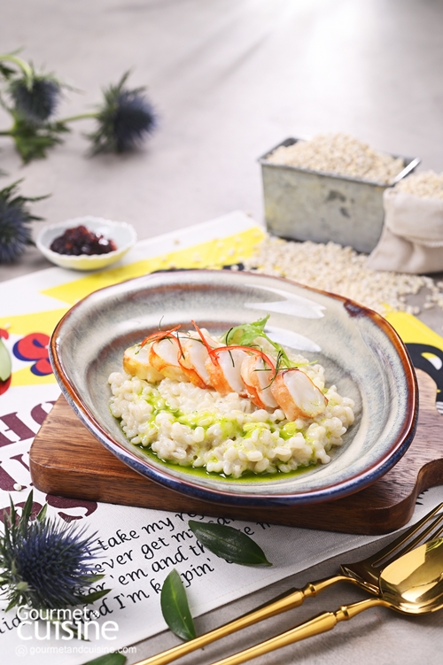 ริซอตโตข้าวบาร์เลย์ต้มข่าแห้งกับกุ้งลายเสือย่าง Tom Kha Risotto with Grilled Tiger Prawn