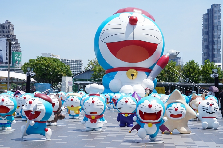 สุดอลังการ!! กับการปรากฏตัวของคาแรคเตอร์ระดับโลกและอีเวนต์เปิดตัวอย่างยิ่งใหญ่ "100% Doraemon in Town" ที่จัดขึ้นเป็นรอบพิเศษสำหรับสื่อมวลชน ให้เข้าชมก่อนเปิดนิทรรศการเต็มรูปแบบ