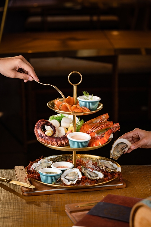 ลิ้มลองรสชาติแห่งการผจญภัยกับ ‘Pirate’s Seafood Treasure’ ที่เรือสิริมหรรณพ!
