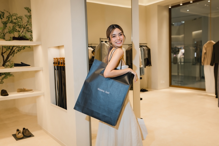 Massimo Dutti เผยโฉมแฟลกชิพสโตร์คอนเซปต์ใหม่ ณ ศูนย์การค้าสยามพารากอน เผยโฉมแฟลกชิพสโตร์คอนเซปต์ใหม่ ณ ศูนย์การค้าสยามพารากอน