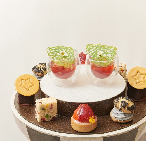 สัมผัสมนต์เสน่ห์แห่งเกาหลี ผ่านประสบการณ์จิบน้ำชายามบ่าย และการเดินทางด้วยบอลลูน ณ ดิโพลแมท บาร์ โรงแรมคอนราด กรุงเทพ