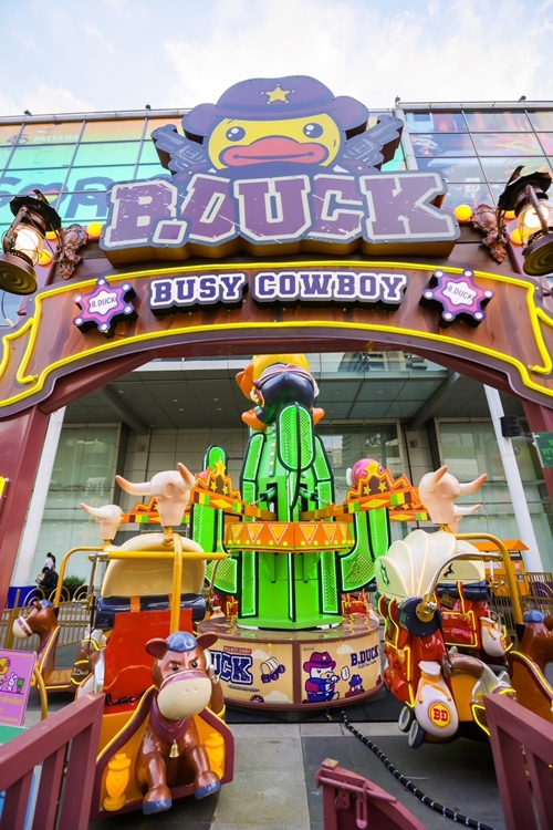 ครั้งแรกในไทย!! เซ็นทรัลเวิลด์ จับมือ B.Duck เปิดคาร์นิวัลกลางแจ้งสุดคิวท์ ฉลองครบรอบ 20 ปี ในงาน ‘B.Duck 20th Playful World – City Funs Carnival’