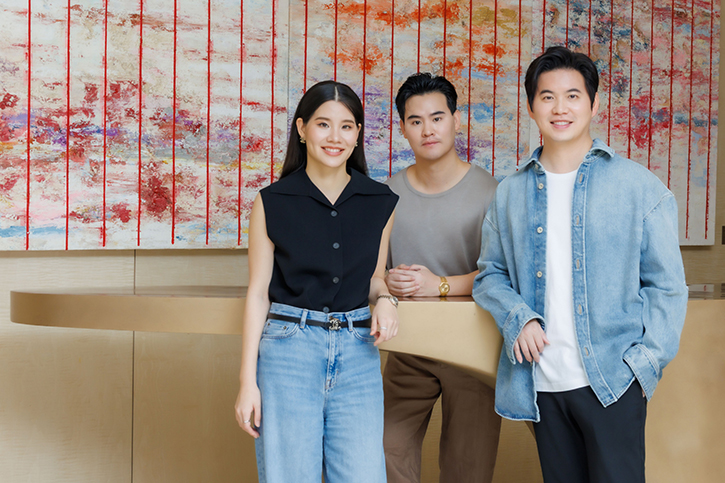 พักเหมือนไม่พัก!! 3 พี่น้อง ‘กอบกุลสุวรรณ’ ใช้เวลาพักผ่อนหาแรงบันดาลใจ ผุดร้าน KAYAKI คอนเซ็ปต์ YAKIZAKANA เจ้าแรกในไทย! เอาใจสายปิ้งย่างสุดพรีเมียมแบบฉบับญี่ปุ่น