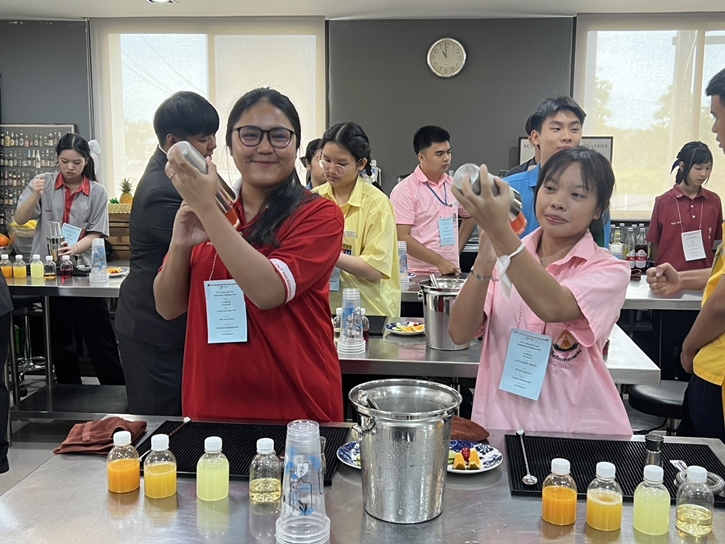 วิทยาลัยดุสิตธานี จัด DTC Young Chef and Hospitality Challenge 2025  การแข่งขันเพื่อเส้นทางอาชีพเชฟและบริการโรงแรม