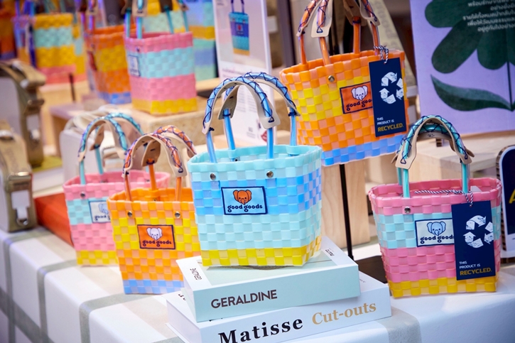 ห้างเซ็นทรัลและห้างโรบินสัน ในเครือเซ็นทรัล รีเทล ต้อนรับวันสิ่งแวดล้อมโลก ผนึกกำลังพันธมิตรหัวใจสีเขียว เปิดตัวแคมเปญ “CENTRAL / ROBINSON LOVE THE EARTH 2025”