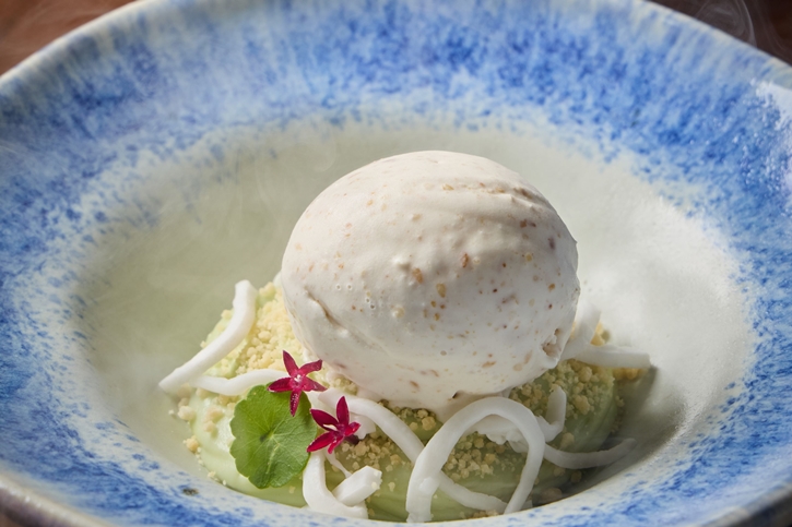 ลิ้มลองรสชาติแห่งฤดูฝน ผ่านเมนูพิเศษหอมสดชื่นที่ ฤดูกาล (Le Du Kaan)