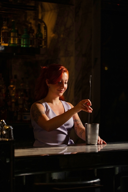 โรงแรมคาเพลลา กรุงเทพ เปิดตัวมิเรียม นินิ (Miriam Nini) ปลุกเสน่ห์แห่งจิตวิญญาณสตรีแสนสง่างามให้กับ Stella ในตำแหน่งผู้จัดการบาร์ (Bars Manager) หญิงท่านแรกของโรงแรม