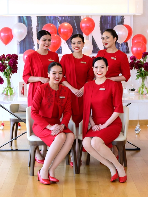 โรงแรมสยามเคมปินสกี้ กรุงเทพฯ เฉลิมฉลองครบรอบ 15 ปี “Lady In Red” ด้วยคอลเลคชั่นสุดพิเศษ