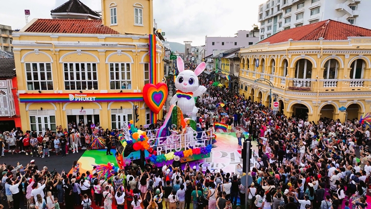 เซ็นทรัลพัฒนา สร้างประวัติศาสตร์หนึ่งเดียวฉลอง Pride Month ครอบคลุมทุกภูมิภาคทั่วไทย ต้อนรับมหาชนกว่า 1.3 ล้านชีวิตร่วมแสดงตัวตนอย่างภาคภูมิ
