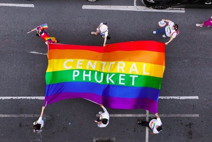 เซ็นทรัลพัฒนา สร้างประวัติศาสตร์หนึ่งเดียวฉลอง Pride Month ครอบคลุมทุกภูมิภาคทั่วไทย ต้อนรับมหาชนกว่า 1.3 ล้านชีวิตร่วมแสดงตัวตนอย่างภาคภูมิ
