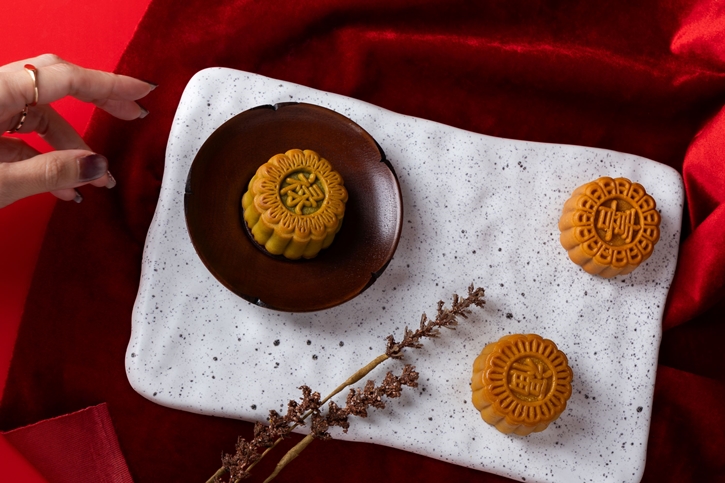 ฮ่องกง ฟิชเชอร์แมน” ร้านอาหารจีนชั้นนำ ชวนเฉลิมฉลองเทศกาลไหว้พระจันทร์ 2568 ชวนคุณสั่งจองล่วงหน้า ขนมไหว้พระจันทร์ต้นตำรับฮ่องกงสุดพรีเมียม ส่งมอบความอร่อยและอบอุ่นให้แก่กัน