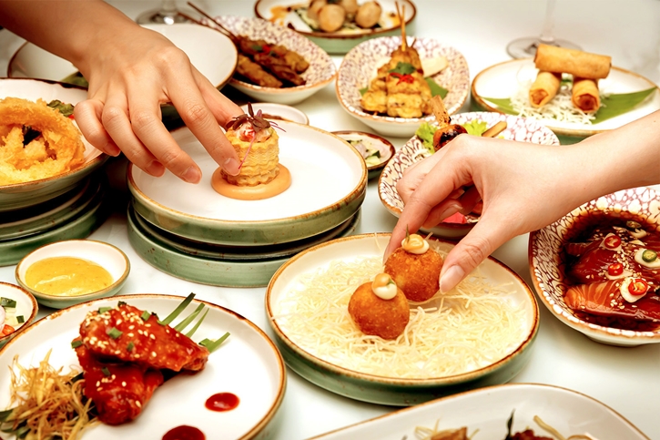 คืนวันพุธไม่ธรรมดา! ดื่ม กิน เมาท์ เพลิน กับ Midweek Social Club