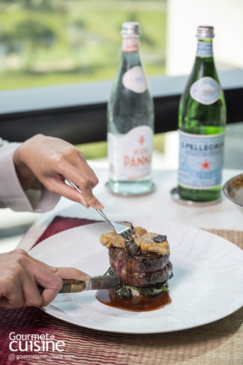 ร้านอาหาร Viu (วูวร์) บนชั้น 12 ของโรงแรมระดับ 5 ดาว อย่างเดอะ เซนต์ รีจิส กรุงเทพฯ (The St. Regis Bangkok) จัดว่าขึ้นชื่อเรื่องอาหารเมดิเตอร์เรเนียนรสเลิศ