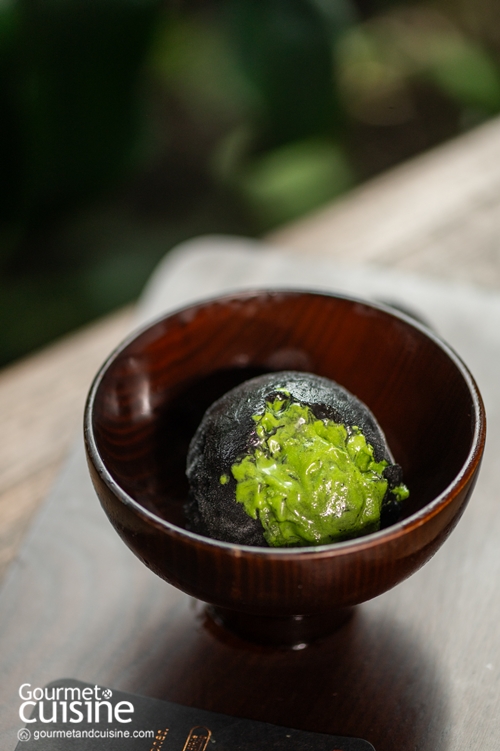 คุยกับ ธีรชัย ลิมป์ไพฑูรย์ แห่ง Peace Oriental Teahouse เจ้าของร้านชาที่เชื่อว่า ‘มัตฉะที่ดีคือมัตฉะที่เหมาะกับงาน’