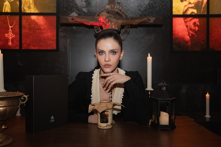 ดื่มด่ำประสบการณ์แปลกใหม่กับ “NOSE TEA” ที่รังสรรค์เมนู “ชาจิบศรัทธา” แรงบันดาลใจจากกลิ่นอายลึกลับ และพลังความศรัทธาจากภาพยนตร์เรื่อง “ท่าแร่”