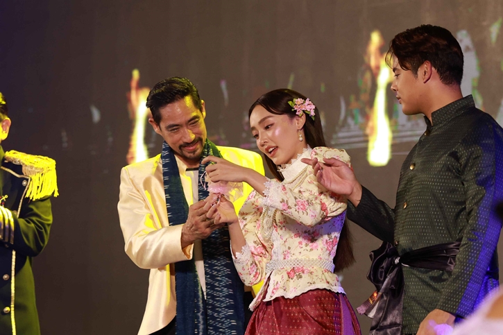 “น้ำตาล - ตั๊ก” สุดตื้นตัน เปิดม่าน “ปราการพระจุล จารึกคุณ มหาราช ร.ศ.112 เดอะมิวสิคัล” เทิดพระเกียรติ ร.5 ตรงกับเหตุการณ์จริง 13 ก.ค. ร.ศ.112 ส่งเสริมการท่องเที่ยวเชิงประวัติศาสตร์สมุทรปราการ