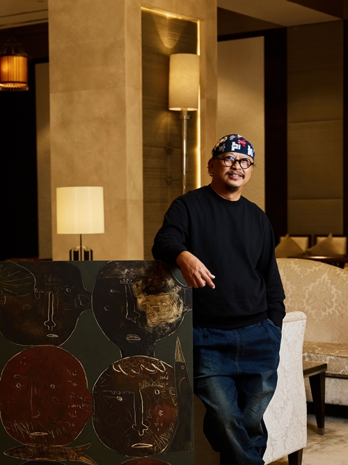 โรงแรมเดอะ เซนต์ รีจิส กรุงเทพฯ ร่วมเฉลิมฉลองเทศกาลไหว้พระจันทร์ประจำปี 2568  เปิดตัวกล่องขนมไหว้พระจันทร์ที่รังสรรค์ร่วมกับศิลปินไทยครั้งแรก