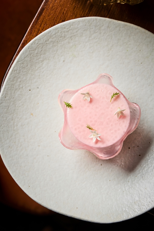 ฤดูกาล ชวนฉลองวันแม่อย่างอบอุ่น พร้อมของหวานสุดประณีต เพื่อคนสำคัญที่สุดของคุณ