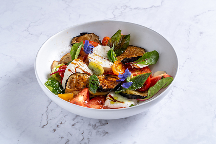 พบกับมนต์เสน่ห์แห่งชีสและรสชาติอิตาเลียนที่แท้จริง ณ ห้องอาหารนัมเบอร์ 43 อิตาเลียน บิสโทร โรงแรมเคปเฮ้าส์ กรุงเทพฯ  ตั้งแต่วันที่ 16 – 31 กรกฎาคม 2568