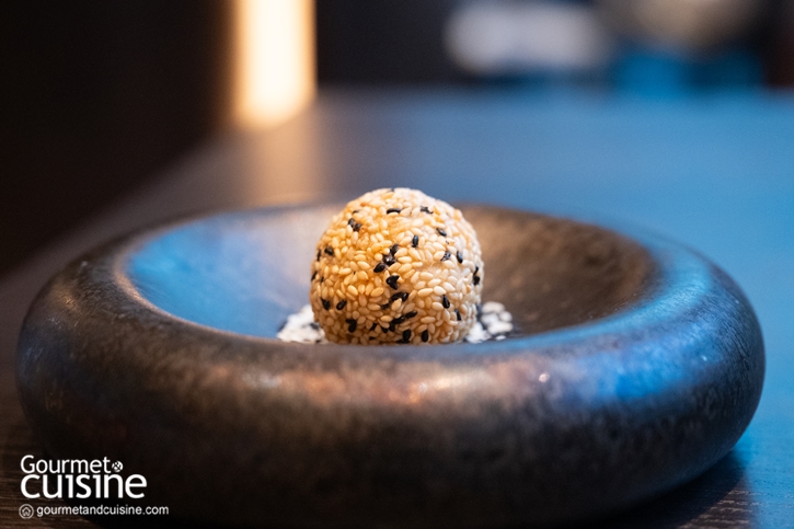 ขนมงาทอดไส้ถั่วแดง