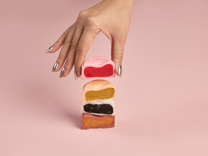 โรงแรมดับเบิ้ลยู กรุงเทพ เปิดตัว “The Selene Serpent” ขนมไหว้พระจันทร์สุดสร้างสรรค์ ผสานรสชาติ ความสนุก และความโชคดี