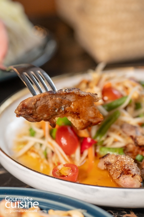 ส้มตำคอหมูย่าง