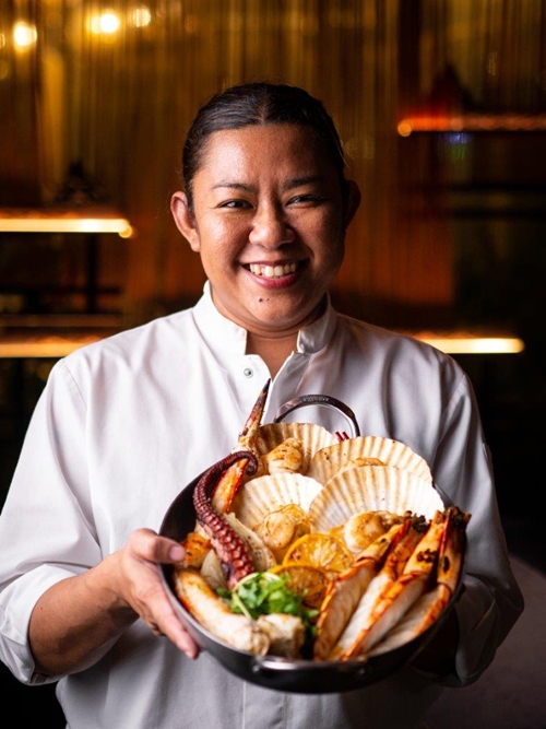 เดอะคริสตัลล์กริลล์เฮาส์ ร่วมฉลองวันแม่ด้วยมื้อค่ำซีฟู้ดสุดพิเศษริมแม่น้ำ