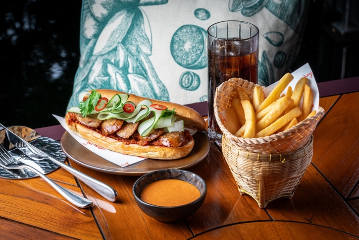 อาหารไทยผงาดต่อ! “ไส้กรอกอีสาน” และ “ไส้อั่ว” ติดโผท็อป 5 สุดยอดไส้กรอกแห่งเอเชีย จิม ทอมป์สัน ลุยเสิร์ฟเมนูคอมฟอร์ตฟู้ดต้องห้ามพลาดที่ Jim’s Terrace ทั้งสองสาขา