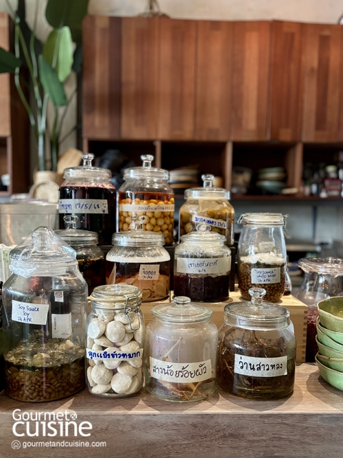 Kaenkrung “แก่นกรุง” อาหารอีสานร่วมสมัยย่านอรุณอัมรินทร์ที่ครองใจนักกินจนติดทำเนียบมิชลินไกด์ 2025  