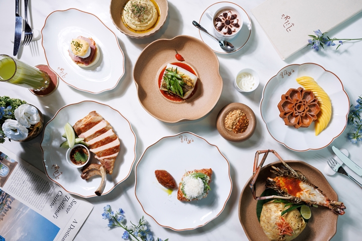 เฉลิมฉลองวันแม่ด้วยประสบการณ์สุดพิเศษที่เปี่ยมด้วยความรักและความประณีต ร่วมสร้างช่วงเวลาสุดอบอุ่นผ่านบรันช์สบายๆ ที่ Lily’s หรือจิบน้ำชายามบ่ายสุดหรูที่ Caleō