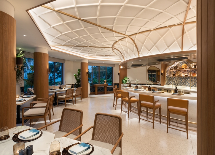 “สง่า” ห้องอาหารไทยซิกเนเจอร์แห่ง Centara Reserve Samui เมื่อมรดกทางวัฒนธรรมและอาหารไทยชั้นสูงมาบรรจบกับความสง่างาม 