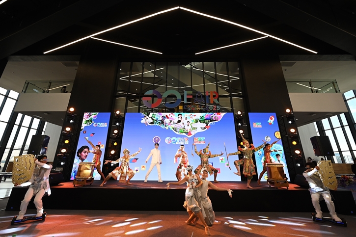 อว. ประกาศความพร้อมจัด 2 งานใหญ่แห่งปี “อว.แฟร์” - “มหกรรมวิทยาศาสตร์ฯ”  ชวนคนไทยปลดล็อกจินตนาการแห่งการสร้างสรรค์ เรียนรู้วิทยาศาสตร์แบบลงมือจริง คิดจริง สนุกจริง 