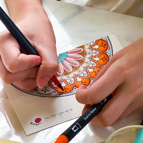 ผ่านไปแล้วกับการเปิดม่านนิทรรศการอย่างอบอุ่น โรงแรม The Salil Hotel Sukhumvit 57 นิทรรศการงานแสดงผลงานศิลปะที่เปิดให้เข้าชมฟรี ในบรรยากาศที่เต็มไปด้วยแรงบันดาลใจและงานศิลป์สุดสร้างสรรค์จากศิลปินอาทิคุณพรชัย เลิศธรรมศิริ ศิลปินจากเพจดัง DadWhatAreYouPainting