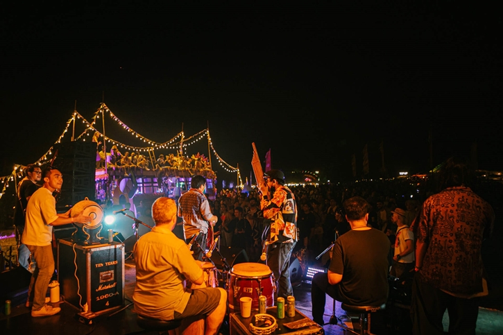 ทศวรรษแห่งความมหัศจรรย์ Wonderfruit 2025 เผยโปรแกรมสุดยิ่งใหญ่ ผ่าน Guide to Wonder