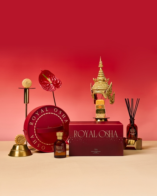 ขนมไหว้พระจันทร์ที่เป็นดั่งของขวัญจากจันทราสุดพรีเมียม ตามแบบฉบับ “รอยัล โอชา” พร้อมตอบรับกระแสมัทฉะเลิฟเวอร์ กับไส้มัทฉะพิสตาชิโอ