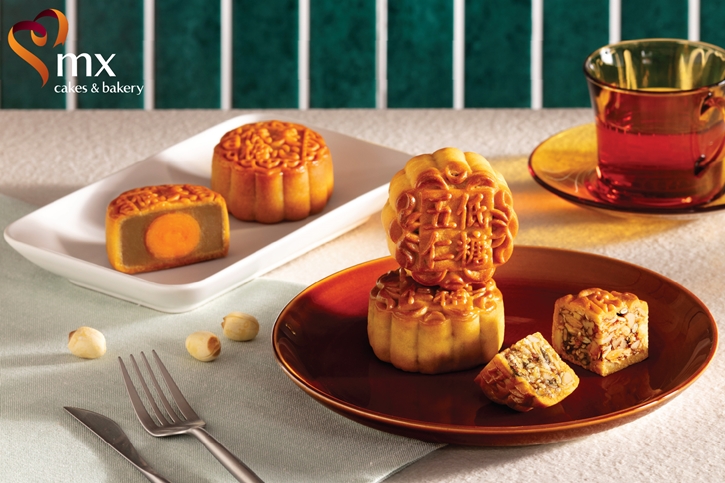 “เอ็ม เอกซ์” ชวนฉลองเทศกาลไหว้พระจันทร์ด้วยความอร่อยระดับตำนานจากฮ่องกง กับขนมไหว้พระจันทร์ยอดนิยม “ไส้คัสตาร์ดลาวา” 
