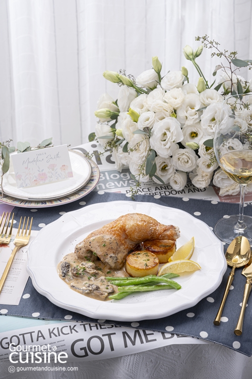 ไก่หนังกรอบซอสครีมเห็ดมอเรล Deep Fried Chicken with Morel Cream Sauce 