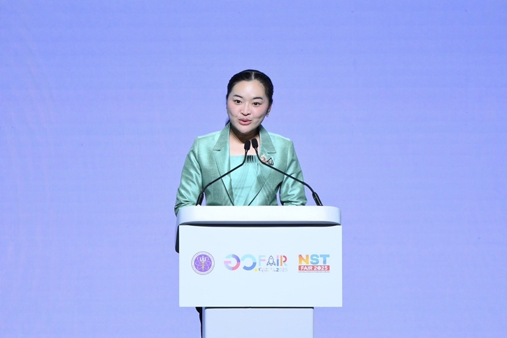 อว. จัดพิธีปิดงานและมอบโล่ขอบคุณผู้ร่วมจัดงาน ‘อว.แฟร์ 2025 - มหกรรมวิทย์ฯ 2568’ ตอกย้ำความสำเร็จตลอด 9 วัน สู่การพัฒนากำลังคนและสหวิทยาการรองรับอนาคต